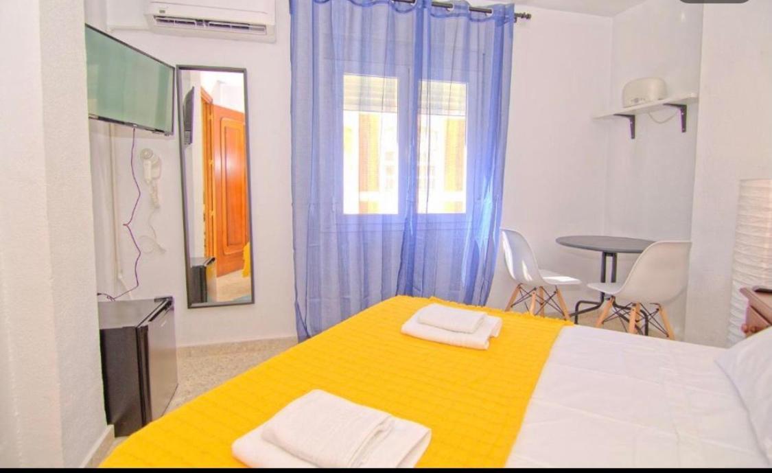 Low Cost Rooms Malaga River Esterno foto