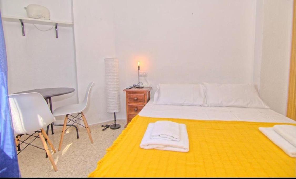 Low Cost Rooms Malaga River Esterno foto
