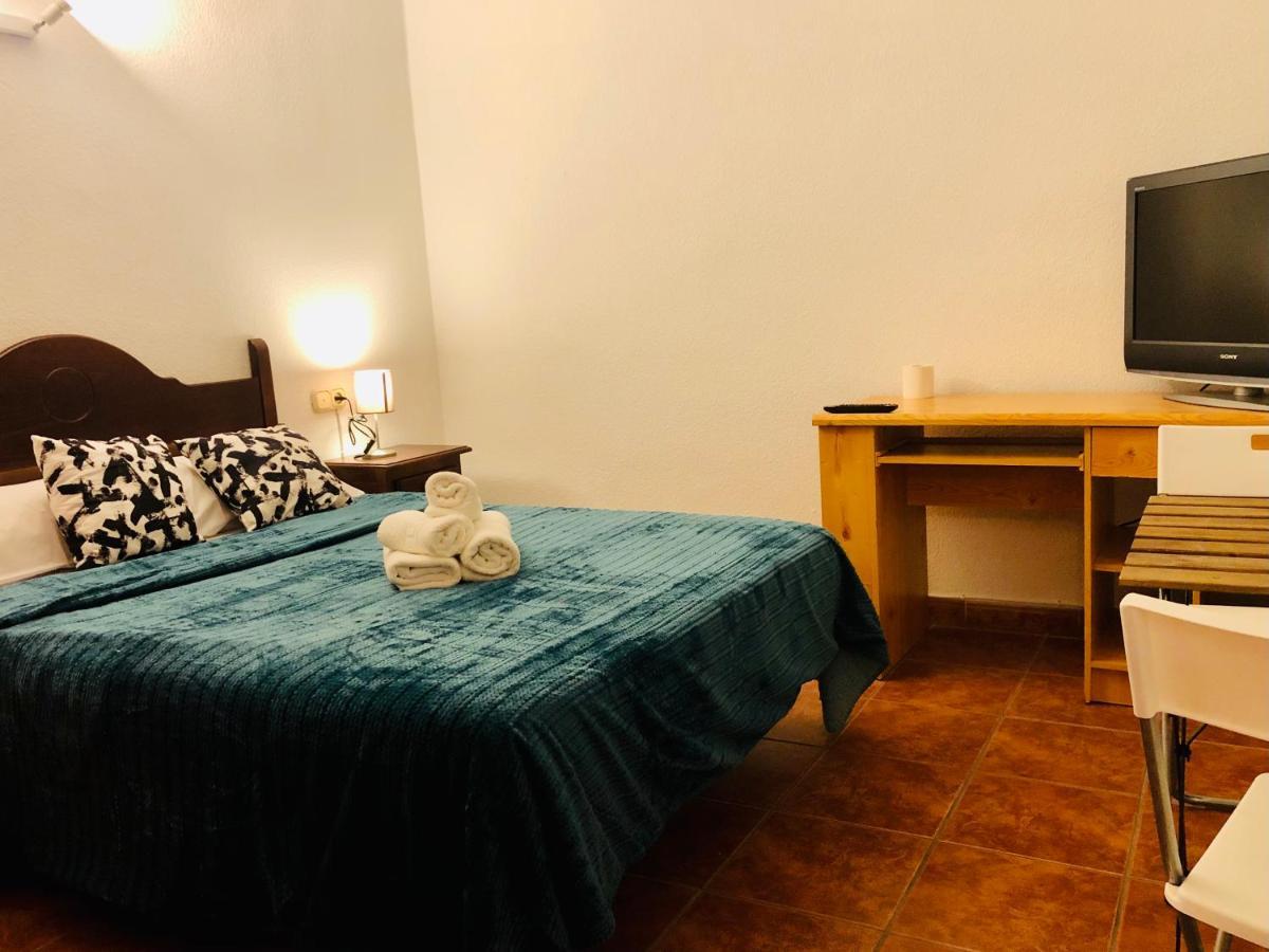 Low Cost Rooms Malaga River Esterno foto